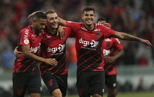 Athletico x Vasco CURITIBA, PR - 28.04.2019: ATHLETICO X VASCO - Renan Lodi celebrates the goal of Marco Ruben (c) alongside Bruno Guimarães of Athletico during Athletico vs. Vasco. Match valid for the first round of the Brazilian Championship 2019. Arena da Baixada in Curitiba, PR. (Photo: Rodolfo Buhrer La Imagem Fotoarena) x1722919x  RodolfoxBuhrer