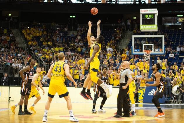 Sport Themen der Woche KW20 Sport Bilder des Tages Anstoss - Anwurf, Alba vs Ratiopharm Ulm, 18.05.19, GER,BBL, Alba Berlin vs ratiopharm Ulm, Mercedes Benz Arena, 18.05.19 Berlin Copyright: xEIBNER UwexKochx EP_UKH