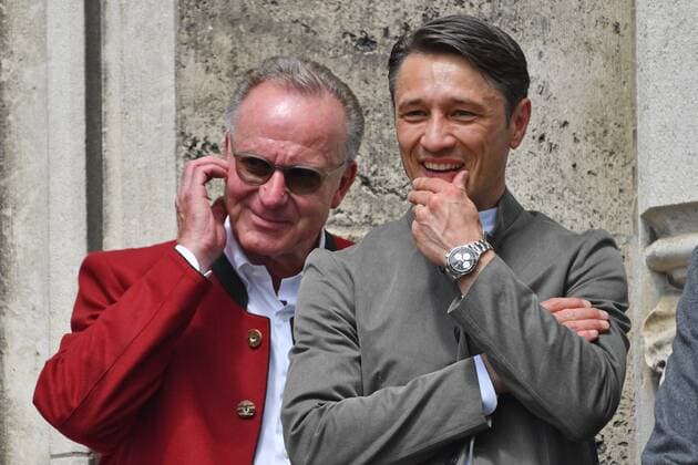 Sport Themen der Woche KW21 Sport Bilder des Tages Niko KOVAC (Trainer Bayern Muenchen) mit Karl Heinz RUMMENIGGE, (Vorstandsvorsitzender). FC Bayern Muenchen-Meisterfeier auf dem Rathausbalkon Marienplatz in Muenchen am 26.05.2019. Fussball,Saison 2018 19, DFB Pokal Finale RB Leipzig (L) - FC Bayern Muenchen (M) 0-3.