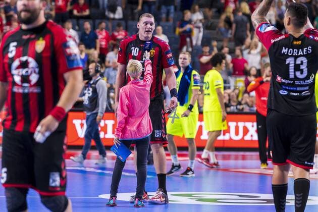 Sport Themen der Woche KW22 Sport Bilder des Tages Köln, Deutschland 01. Juni 2019: Handball - EHF CL Halbfinale - FC Barcelona, Barca vs. HC Vardar Skobje Dainis Kristopans (HC Vardar) im Interview mit Anett Sattler Köln Lanxess Arena Deutschland