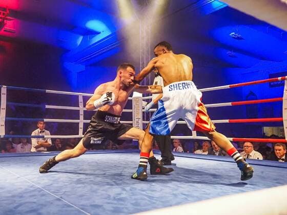 Sport Themen der Woche KW25 Sport Bilder des Tages Timo Schwarzkopf (Germany, schwarze Hose) vs Gift Bholo (Suedafrika, weisse Hose), Super Lightweight (63,503 kg) GER, Boxen, Wangen, Firat Aslan vs Cesar D. Crenz, 22.06.2019 Wangen Copyright: xEIBNER Florian_Wolfx EP_FWF