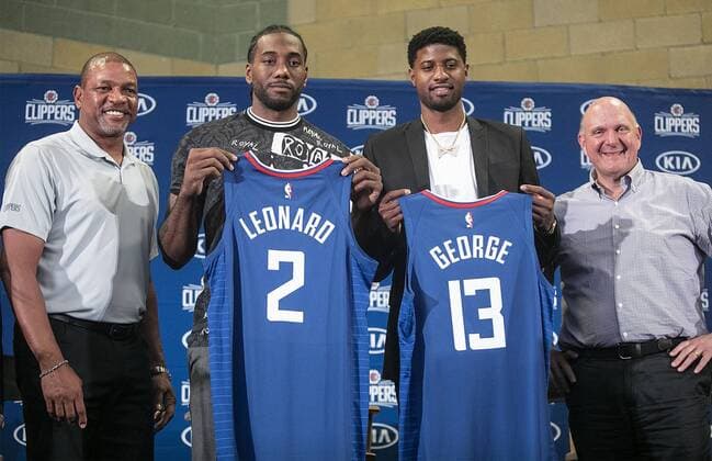 Sport Themen der Woche KW30 Sport Bilder des Tages July 24, 2019, Los Angeles, California, United States of America: Head coach, Doc Rivers, Kawhi Leonard 2 and Paul George 13 and chairman Steve Ballmer pose during the L.A. Clippers press conference, PK, Pressekonferenz to officially welcome Kawhi Leonard and Paul George at a newly renovated Clippers Community Court in South L.A. in Los Angeles California on Wednesday July 24, 2019. JAVIER ROJAS PI Clippers Press Conference for Leonard and George - ZUMAp124 20190724_zaa_p124_044 Copyright: xJavierxRojas Pix