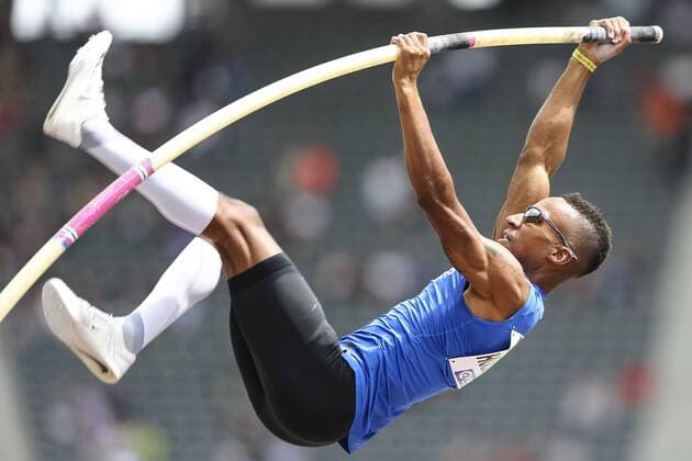 Bilder des Jahres 2019, Sport 08 August Sport Themen der Woche KW31 Sport Bilder des Tages Deutsche Leichtathletik-Meisterschaften; Berlin, 04.08.2019 Deutscher Meister 2019 im Stabhochsprung: Raphael Holzdeppe (LAZ Zweibruecken); Deutsche Leichtathletik-Meisterschaften am 04.08.2019 im Olympiastadion, Berlin (Berlin) an Tag 2 (Vormittags-Session). Copyright: xBEAUTIFULxSPORTS AxelxKohringx
