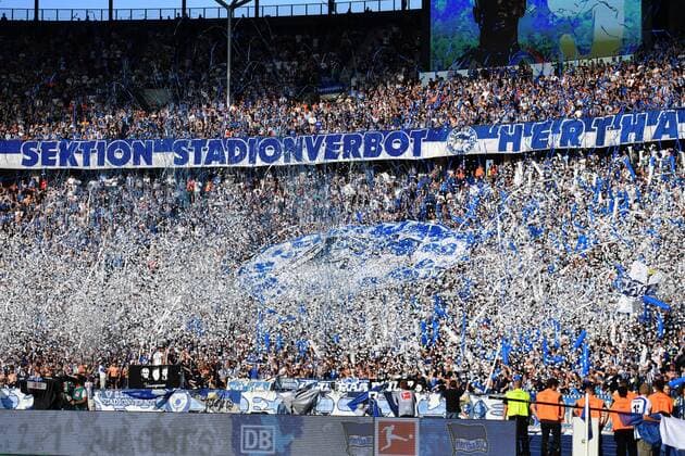 Bilder des Jahres 2019, Sport 08 August Die Fans in der Ostkurve mit einer Konfetti-Choreographie Hertha BSC Berlin - VfL Wolfsburg 1. Bundesliga 2019 2020, 1. BL, 1. Bundesliga, DFL, Fußball, Fussball, soccer, Herren, Männer, Maenner, Deutschland, Germany Berlin, 25.8.2019, Olympiastadion DFL REGULATIONS PROHIBIT ANY USE OF PHOTOGRAPHS AS IMAGE SEQUENCES AND OR QUASI-VIDEO