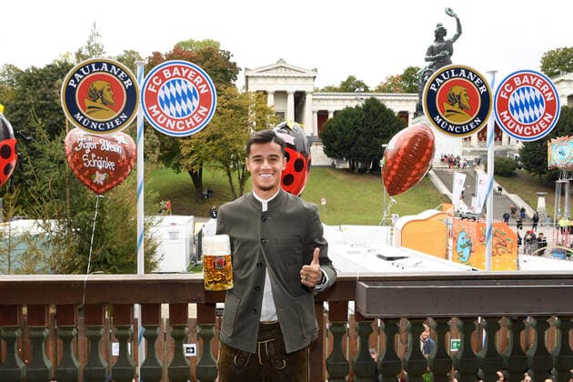 Bilder des Jahres 2019, Sport 10 Oktober Sport Themen der Woche KW40 Sport Bilder des Tages Philippe Coutinho Fussball FC Bayern München auf dem Oktoberfest 06.10.2019