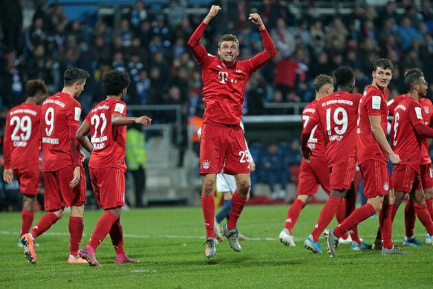 Bilder des Jahres 2019, Sport 10 Oktober Sport Bilder des Tages 29.10.2019, xovx, Fussball DFB Pokal 2.Runde, VfL Bochum - FC Bayern Muenchen emspor, Jubel nach dem Tor zum 1:2 durch Thomas Mueller (FC Bayern Muenchen), Aktion . (DFL DFB REGULATIONS PROHIBIT ANY USE OF PHOTOGRAPHS as IMAGE SEQUENCES and or QUASI-VIDEO) Bochum