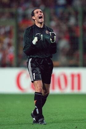 Andoni Zubizarreta Spain & Cf Valencia 29 June 1998  Copyright: MaryxEvansxAllstarxRichardxSellers 12127167 editorial use only