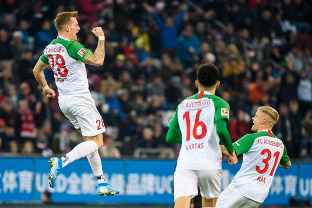 Bilder des Jahres 2019, Sport 11 November 24.11.2019, xkvx, Fussball 1.Bundesliga, FC Augsburg - Hertha BSC Berlin emspor, v.l. Torjubel, Goal celebration, celebrate the goal zum 3:0 durch Andre Hahn (FC Augsburg) (DFL DFB REGULATIONS PROHIBIT ANY USE OF PHOTOGRAPHS as IMAGE SEQUENCES and or QUASI-VIDEO) Augsburg