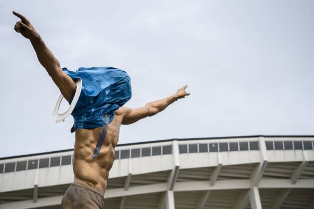Bilder des Jahres 2019, Sport 11 November Sport Bilder des Tages 191127 The statue of Zlatan Ibrahimovic has been vandalized after Zlatan Ibrahimovic invests in Stockholm club Hammarby on November 27, 2019 in Malmö. Photo: Petter Arvidson BILDBYRAN kod PA 92390 bbeng fotboll football soccer zlatan ibrahimovic staty statue Copyright: PETTERxARVIDSON BB191127PA001