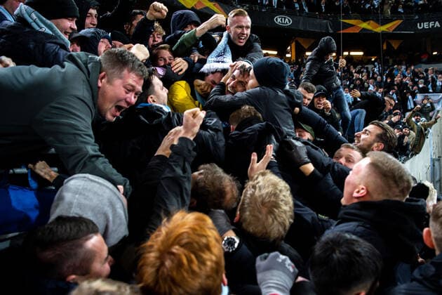 Bilder des Jahres 2019, Sport 11 November 191128 Erdal Rakip and Markus Rosenberg of Malmö FF celebrate with supporters after 4-3 during the Europa league match between Malmö FF and Dynamo Kiev on November 28, 2019 in Malmö. Photo: Petter Arvidson BILDBYRAN kod PA 92394 bbeng fotboll fotball football europa league soccer Malmö FF Dynamo Kiev jubel publik Copyright: PETTERxARVIDSON BB191128PA089