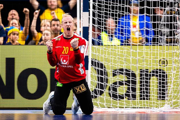 Bilder des Jahres 2020, Sport 01 Januar Sport Themen der Woche KW03 Sport Bilder des Tages 200114 Goalkeeper Mikael Appelgren of Sweden celebrates during the EHF European Handball Championship match between Sweden and Poland on January 14, 2020 in Gothenburg. Photo: Michael Erichsen BILDBYRAN Cop 89 bbeng handball handball handboll handball-em 2020 european men?s handball championship 2020 em 2020 handbolls-em 2020 ehf euro 2020 sverige sweden polen poland jubel Copyright: MICHAELxERICHSEN BB200114MI066