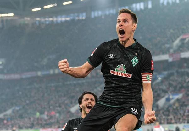 Bilder des Jahres 2020, Sport 01 Januar Sport Themen der Woche KW03 Sport Bilder des Tages 18.01.2020, xmhx, Fussball 1.Bundesliga, Fortuna Duesseldorf - SV Werder Bremen emspor, v.l. Niklas Moisander (Werder Bremen) schießt ein Tor, goal, goal scored, erzielt ein Tor, trifft das Tor zum 0:1, Jubel, Freude, Torjubel, jubeln, freuen, freut sich, jubelt, positive Emotion, freudig, jubelnd (DFL DFB REGULATIONS PROHIBIT ANY USE OF PHOTOGRAPHS as IMAGE SEQUENCES and or QUASI-VIDEO) Duesseldorf
