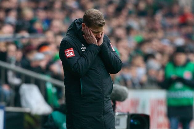 Bilder des Jahres 2020, Sport 01 Januar Sport Themen der Woche KW04 26.01.2020, xtgx, Fussball 1.Bundesliga, SV Werder Bremen - TSG 1899 Hoffenheim emspor, v.l. Florian Kohfeldt (Werder Bremen, Trainer) enttaeuscht, schaut enttaeuscht, niedergeschlagen, disappointed (DFL DFB REGULATIONS PROHIBIT ANY USE OF PHOTOGRAPHS as IMAGE SEQUENCES and or QUASI-VIDEO) Bremen