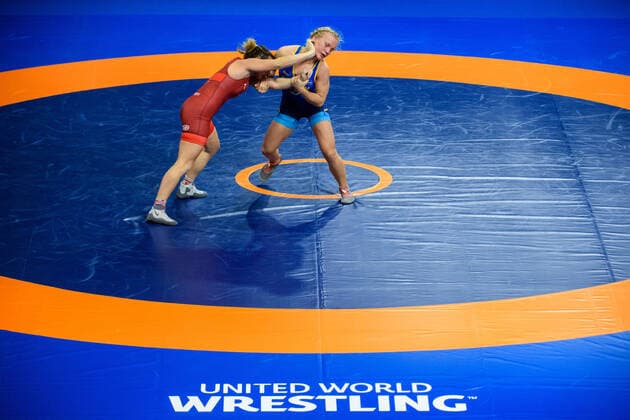 2020 Bilder des Jahres, Sport 02 Februar Sport Bilder des Tages 200214 Johanna Lindborg of Sweden (blue) and Arianna Carieri of Italy (red) compete in the WomenÂ s 57kg repechage during day 5 of the European Wrestling Championships on February 14, 2020 in Rome. Photo: Petter Arvidson BILDBYRAN kod PA 92449 bbeng Wrestling European Championships brottning em brottnings-em bryting bryter dam sverige italien Copyright: PETTERxARVIDSON BB200214PA013