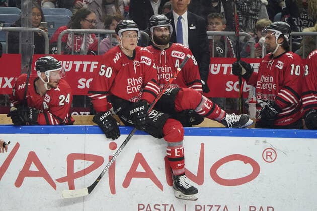 Köln, 1. DEL, Saison 2019 2020, Kölner Haie vs Grizzlys Wolfsburg , 25.02.2020, Lanxessarena Köln, Alexander Oblinger , Kölner Haie,