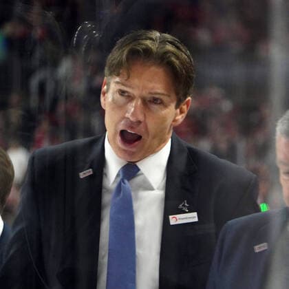 Köln, 1. DEL, Saison 2019 2020, Kölner Haie vs Grizzlys Wolfsburg , 25.02.2020, Lanxessarena Köln, Uwe Krupp, Trainer , Kölner Haie,