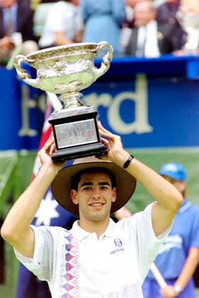 940130 Tennis, Australian Open: Pete Sampras of USA celebrates with the trophy after defeating Todd Martin of USA in the Australian Open final on January 30, 1994 in Melbourne, Australia. BILDBYRAN Copyright: BILDBYRAN BB940130BB030