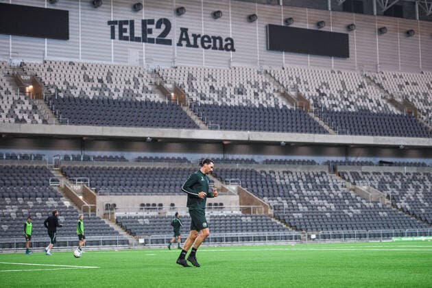 Bilder des Jahres 2020, Sport 04 April Sport Themen der Woche KW16 Sport Bilder des Tages 200417 Zlatan Ibrahimovic participates in a training session with Hammarby on April 17, 2020 in Stockholm. Photo: Maxim ThorÃ Bildbyran Kod MT bbeng fotboll football hammarby träning allsvenskan Copyright: MAXIMxTHORE BB200417BB030