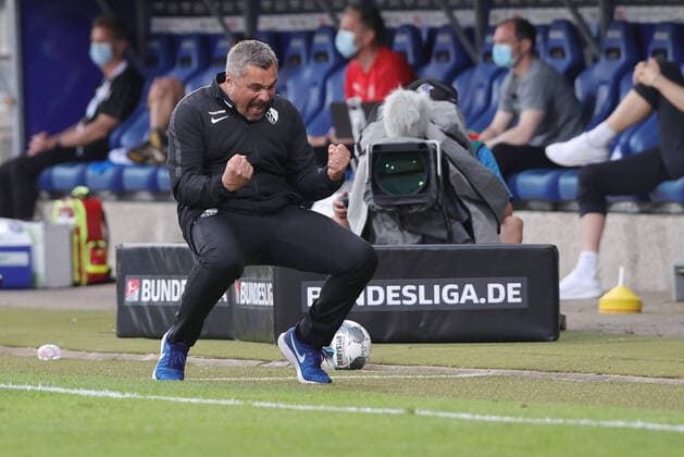 Bilder des Jahres 2020, Sport 05 Mai Sport Themen der Woche KW22 Sport Bilder des Tages Fussball: 2. Bundesliga: Saison 19 20: 28. Spieltag: VfL Bochum - Holstein Kiel Jubel , Trainer Thomas Reis Sport: Fussball: 2. Bundesliga: Saison 19 20: .27.05.2020 28. Spieltag: VfL Bochum - Holstein Kiel Foto: Ralf Ibing firosportphoto POOL Stadt Bochum Bundesland NRW Deutschland Nur für journalistische Zwecke! Only for editorial use! Gemäß den Vorgaben der DFL Deutsche Fußball Liga ist es untersagt, in dem Stadion und oder vom Spiel angefertigte Fotoaufnahmen in Form von Sequenzbildern und oder videoähnlichen Fotostrecken zu verwerten bzw. verwerten zu lassen. DFL regulations prohibit any use of photographs as image sequences and or quasi-video