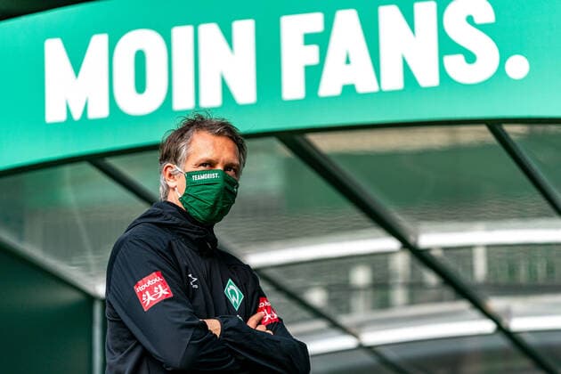 Bilder des Jahres 2020, Sport 06 Juni Sport Themen der Woche KW23 Sport Bilder des Tages SV Werder Bremen vs Eintracht Frankfurt, 03.06.2020 MOIN Fans Frank Baumann (Geschäftsführer Fußball Werder Bremen) mit CORONA Gesichtsmaske nphgm001: Fussball: 1. Bundesliga: Saison 19 20: 24. Spieltag: SV Werder Bremen vs Eintracht Frankfurt, 03.06.2020 Foto: gumzmedia nordphoto POOL