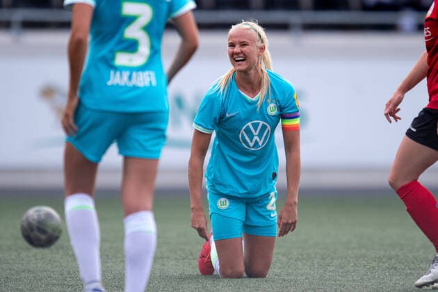 Bilder des Jahres 2020, Sport 06 Juni Sport Themen der Woche KW23 Sport Bilder des Tages Rheda-Wiedenbrück, Deutschland 03.06.2020: DFB-Pokal Frauen - Viertelfinale 2019 2020 - FSV Gütersloh 2009 vs. VfL Wolfsburg Pernille Harder (Wolfsburg) Rheda-Wiedenbrück Nordrhein-Westfalen Deutschland Tönnies Arena
