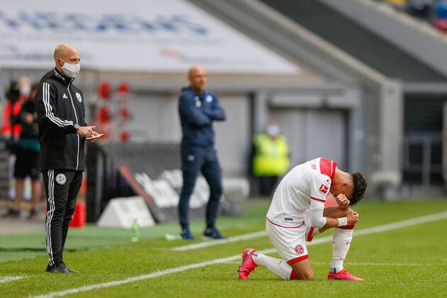Bilder des Jahres 2020, Sport 06 Juni Sport Themen der Woche KW23 Sport Bilder des Tages Fortruna Duesseldorf : TSG Hoffenheim, 06.06.2020 Der US Amerikaner Alfredo Morales (F95) bei seiner Einwechslung mit einem Statement gegen Rassismus und Gewalt 06.06.2020, Fussball, 1. Bundesliga, Saison 2019 20, 30. Spieltag, Fortuna Duesseldorf - TSG Hoffenheim Foto: Norbert Schmidt POOL Nur für journalistische Zwecke! Only for editorial use. Duesseldorf Merkur Spiel Arena NRW Deutschland (DFL DFB REGULATIONS PROHIBIT ANY USE OF PHOTOGRAPHS as IMAGE SEQUENCES and or QUASI-VIDEO)