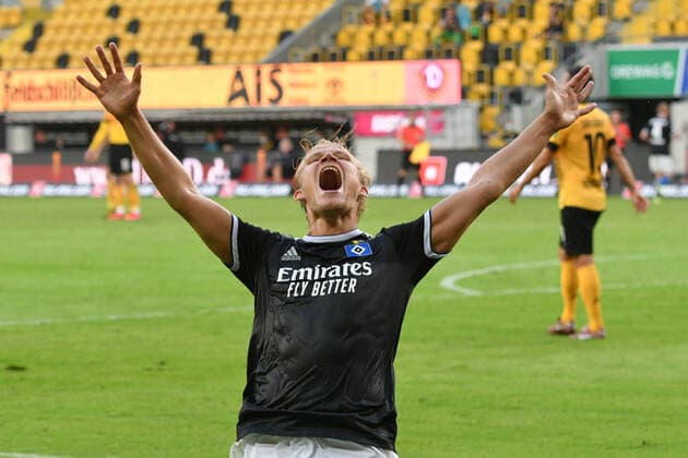Bilder des Jahres 2020, Sport 06 Juni Sport Themen der Woche KW24 Sport Bilder des Tages Joel Pohjanpalo (Hamburger SV) bejubelt sein Tor zum 1:0, SG Dynamo Dresden vs. Hamburger SV, Fussball, 2. Bundesliga, 12.06.2020 DFL REGULATIONS PROHIBIT ANY USE OF PHOTOGRAPHS AS IMAGE SEQUENCES AND OR QUASI-VIDEO SG Dynamo Dresden vs. Hamburger SV, Fussball, 2. Bundesliga, 12.06.2020 Dresden Copyright: xBertxHarzer xEibner-Pressefotox