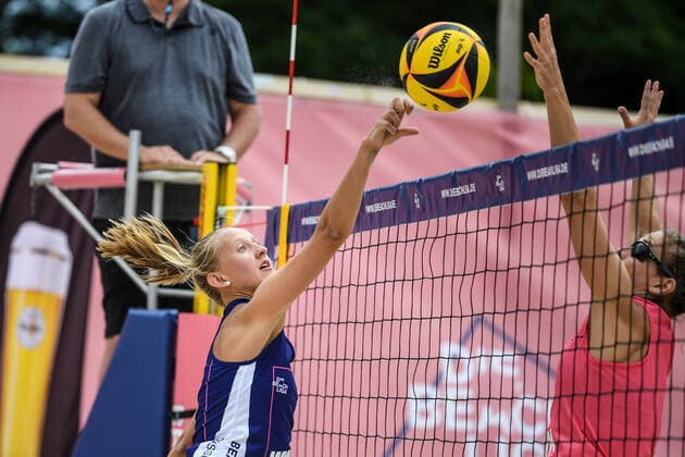 Bilder des Jahres 2020, Sport 06 Juni Sport Themen der Woche KW24 Sport Bilder des Tages Die Beach Liga 2020, 13.06.2020 Lena Ottens; Die Beach Liga 2020 am 13.06.2020, Duesseldorf. Copyright: xBEAUTIFULxSPORTS PeterxWeberx