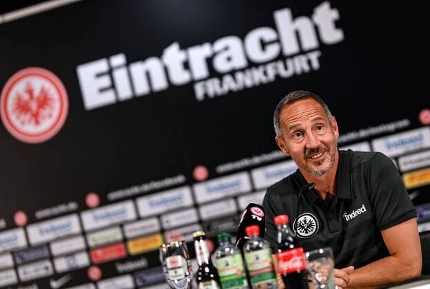 Bilder des Jahres 2020, Sport 06 Juni Sport Themen der Woche KW26 Sport Bilder des Tages 26.06.2020, xjhx, Fussball 1.Bundesliga, Eintracht Frankfurt - Pressekonferenz vor dem Paderborn Spiel emspor, v.l. Trainer Adolf Adi Huetter (Eintracht Frankfurt) (DFL DFB REGULATIONS PROHIBIT ANY USE OF PHOTOGRAPHS as IMAGE SEQUENCES and or QUASI-VIDEO) Frankfurt am Main