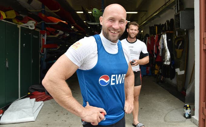 Der Kanute Ronald Rauhe - Spitzname Ronny - beim morgendlichen Training auf der Havel am Sportpark Luftschiffhafen in Potsdam, aufgenommen am 18. Juni 2020. Potsdam Deutschland Copyright: KittyxKleist-Heinrichx