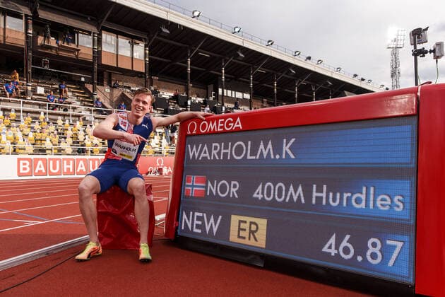 Bilder des Jahres 2020, Sport 08 August Sport Themen der Woche KW34 Sport Bilder des Tages 200823 Karsten Warholm of Norway celebrates after setting a new Europe record when competing in the men?s 400m metes during the athletics gala Diamond League Stockholm on August 23, 2020 in Stockholm. Photo: Joel Marklund BILDBYRAN kod JM JM0002 bbeng friidrott athletics friidrett Diamond League Diamond League Stockholm Bauhaus-galan Bauhausgalan gala jublar jubel Copyright: JOELxMARKLUND BB200823JM117