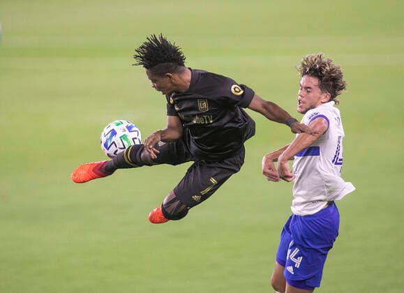 September 2, 2020, Los Angeles, California, USA: Latif Blessing 7 of the LAFC intercepts a pass intended for Jackson Yueill 14 of the San Jose Earthquakes during their MLS, Fussball Herren, USA game on Wednesday September 2, 2020 at the Banc of California Stadium in Los Angeles, California. The LAFC defeats Earthquakes, 5-1. JAVIER ROJAS PI Los Angeles USA - ZUMAp124 20200902_zaa_p124_008 Copyright: xJavierxRojasx
