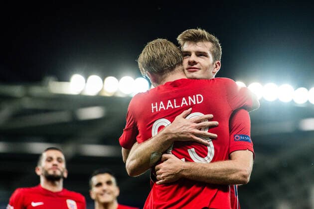 Bilder des Jahres 2020, Sport 09 September Sport Themen der Woche KW37 Sport Bilder des Tages 200907 Alexander Sorloth and Erling Braut Haaland of Norway celebrate the 1-5 goal during the UEFA Nations League football match between Northern Ireland and Norway on September 7, 2020 in Belfast. Photo: Stephen McCarthy BILDBYRAN COP 296 XX0001 fotboll football soccer nations league northern ireland nordirland norge norway bbeng jubel Copyright: STEPHENxMCCARTHY BB200907BB980