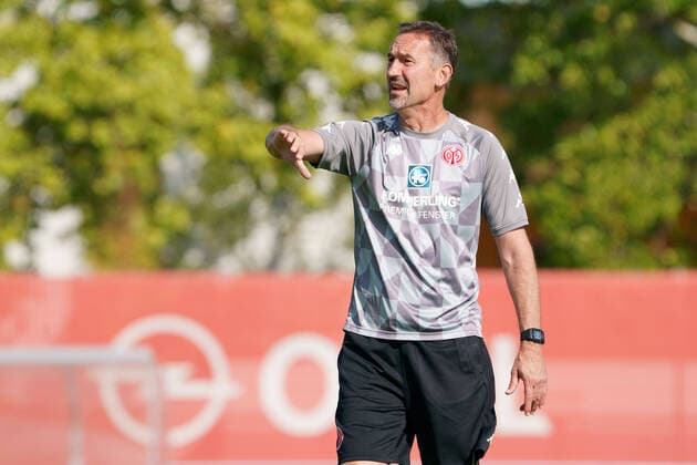 ACHIM BEIERLORZER TRAINING 1.FSV MAINZ 05 MAINZ