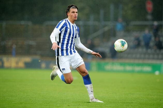 Omar Rekik Einzelbild Freisteller Aktion Fußball Fussball Regionalliga Nord Ost Herren Saison 2020 2021 18.10.2020 Hertha BSC Berlin Hertha II U23 Amateure vs. FC Energie Cottbus DFL regulations prohibit any use of photographs as image sequences and or quasi-video.