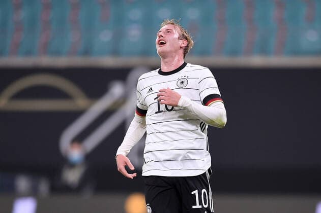 Fussball International Testspiel in Leipzig 11.11.2020 Deutschland - Tschechische Republik Julian Brandt (Deutschland) nachdenklich