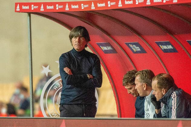 Bilder des Jahres 2020, Sport 11 November Sport Themen der Woche KW47 Sport Bilder des Tages Im Joachim Loew, Bundestrainer (Deutschland), GER, Spanien vs. Deutschland, Fussball, UEFA Nations League, Saison 2020 2021, 17.11.2020 GER, Spanien vs. Deutschland, Fussball, UEFA Nations League, Saison 2020 2021, 17.11.2020 Sevilla Copyright: xEibnerxPressefotox EP_EER