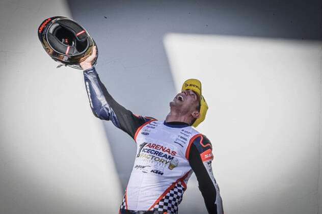 Bilder des Jahres 2020, Sport 11 November Sport Themen der Woche KW47 Races at MotoGP Grand Prix MEO of Portugal at Autódromo Internacional do Algarve, Portimao. November 22, 2020 Carreras del Gran Premio MEO de Portugal en el Autódromo Internacional do Algarve, Portimao, 22 de Noviembre de 2020 Albert Arenas is the 2020 Moto3? World Champion POOL MotoGP.com Cordon Press Cordon Press