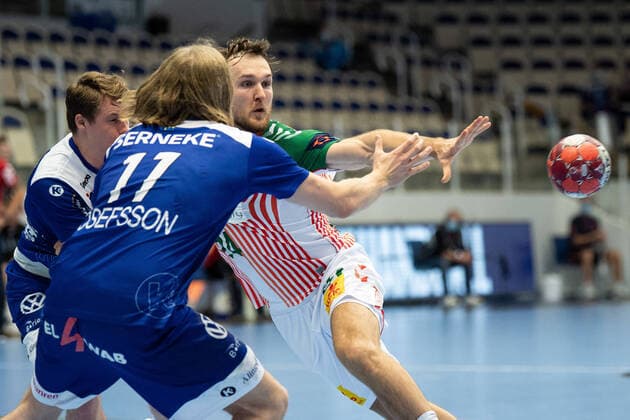 Bilder des Jahres 2020, Sport 11 November Sport Themen der Woche KW48 Sport Bilder des Tages 201124 Magdeburgs Christian O Sullivan under handbollsmatchen i European League mellan Alingsas och Magdeburg den 24 november 2020 i Alingsas. Copyright: JÖRGENxJARNBERGER BB201124JJ019
