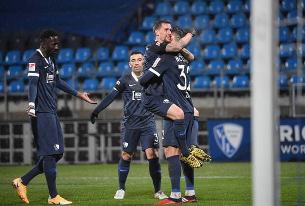 Bilder des Jahres 2020, Sport 11 November Sport Bilder des Tages Jubel nach dem 4:0, v.re., Robert Zulj (VfL Bochum), Simon Zoller (VfL Bochum), Danilo Soares (VfL Bochum), Silvere Ganvoula (VfL Bochum) 30.11.2020, Fussball GER, Saison 2020 2021, 2. Bundesliga, 9. Spieltag, VfL Bochum - Fortuna Düsseldorf,