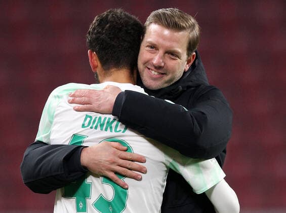 Florian Kohfeldt (Trainer, Werder Bremen) mit dem Siegtorschützen Eren Sami Dinkci (43, Werder Bremen), Fußball, 1. Bundesliga, 13. Spieltag, 1. FSV Mainz 05 - SV Werder Bremen, 19.12.2020, Opel Arena, Mainz, Deutschland, zmdz, ** DFB & DFL regulations prohibit any use of photographs as image sequences and or quasi-video. ** 1. FSV Mainz 05 - SV Werder Bremen