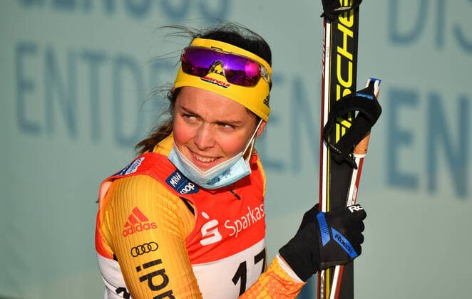 Bilder des Jahres 2020, Sport 12 Dezember Sport Bilder des Tages Coletta Rydzek (17, Deutschland), Ski-Weltcup, Weltcup, Ski, Sprint, Ski World Cup, Skiweltcup, Dresden, Königsufer, Elbufer, 19.12.2020,