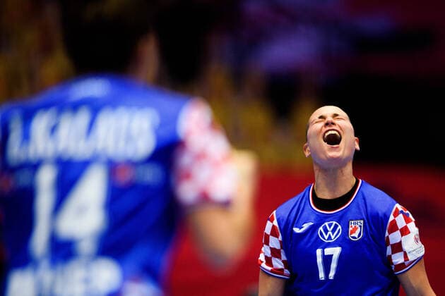 Bilder des Jahres 2020, Sport 12 Dezember Sport Bilder des Tages 201220 Katarina Jezic of Croatia celebrates during the EHF European Handball Championship bronze match between Croatia and Denmark on December 20, 2020 in Kolding. Photo: Petter Arvidson BILDBYRAN kod PA PA0139 handball handboll handball ehf euro 2020 em 2020 handball championship 2020 handbolls-em 2020 croatia denmark day 18 dam bbeng danmark kroatien bronze match bronze game bronsmatch jubel Copyright: PETTERxARVIDSON BB201220PA063
