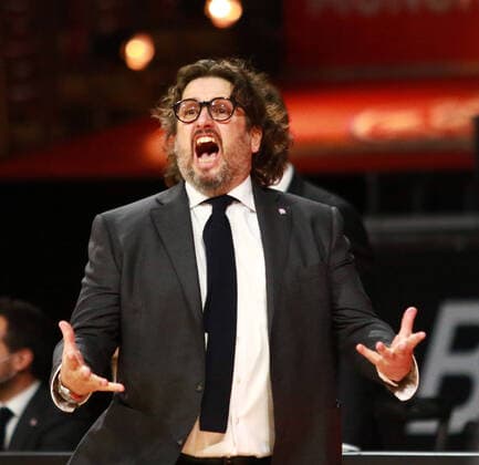 Bilder des Jahres 2020, Sport 12 Dezember Sport Themen der Woche KW53 Sport Bilder des Tages Trainer Andrea Trinchieri (FCBB) schreit vor Freude Basketball, EuroLeague, FC Bayern München vs. FC Barcelona, Barca Audi Dome, 30.12.2021 FOTO: Mladen Lackovic LakoPress