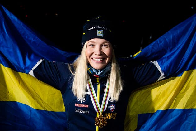 Bilder des Jahres 2021, Sport 02 Februar Sport Themen der Woche KW08 Sport Bilder des Tages 210227 Gold medalist Jonna Sundling of Sweden poses for a portrait at the Medal ceremony for the women s cross-country skiing sprint of the FIS Nordic Ski World Championships on February 27, 2021 in Oberstdorf. Photo: Johanna Lundberg BILDBYRAN kod JL JL0084 skidor cross-country skiing langrenn fis nordic world ski championships vm ski-vm skid-vm medaljceremoni medal ceremony 3 bbeng jubel sverige guld medalj guldmedalj Copyright: JOHANNAxLUNDBERG BB210227JL154