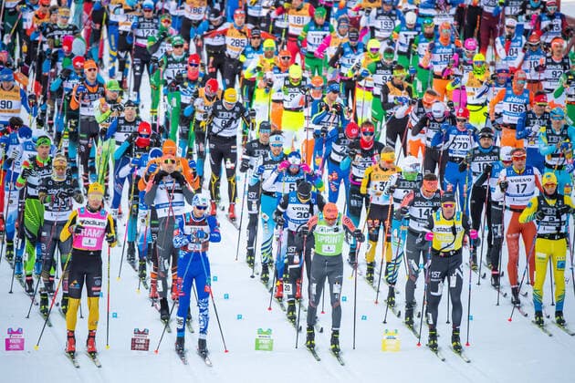 Bilder des Jahres 2021, Sport 03 März Sport Themen der Woche KW09 Sport Bilder des Tages 210307 Herrarna startar under Vasaloppet den 7 mars 2021 i Mora. Copyright: SIMONxHASTEGARD BB210307SH001