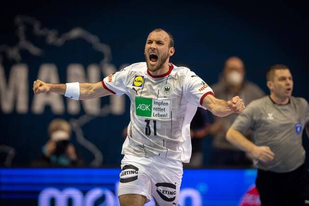 Bilder des Jahres 2021, Sport 03 März Sport Themen der Woche KW10 Handball Berlin 12.03.2021 Olympiaqualifikation Olympia Qualifikation Deutschland (GER) - Schweden (SWE) Marcel Schiller (Deutschland, No.31) Jubel