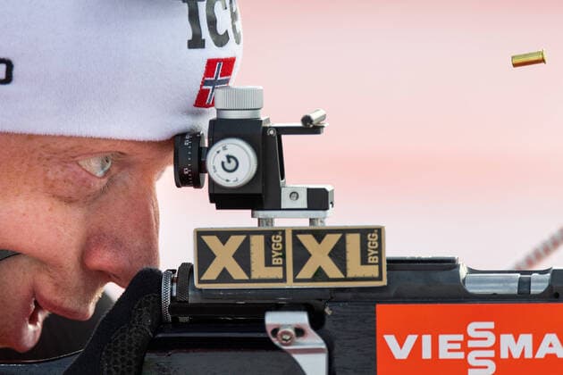 Bilder des Jahres 2021, Sport 03 März Sport Themen der Woche KW11 210321 Johannes Thingnes Bo of Norway during zeroing ahead of the Men s 15 km Mass Start during the IBU Biathlon World Cup on March 21, 2021 in Östersund. Photo: Joel Marklund BILDBYRAN kod JM JM0089 bbeng skidskytte biathlon skiskyting världscupen ibu world cup masstart norge norway Copyright: JOELxMARKLUND BB210321JM089