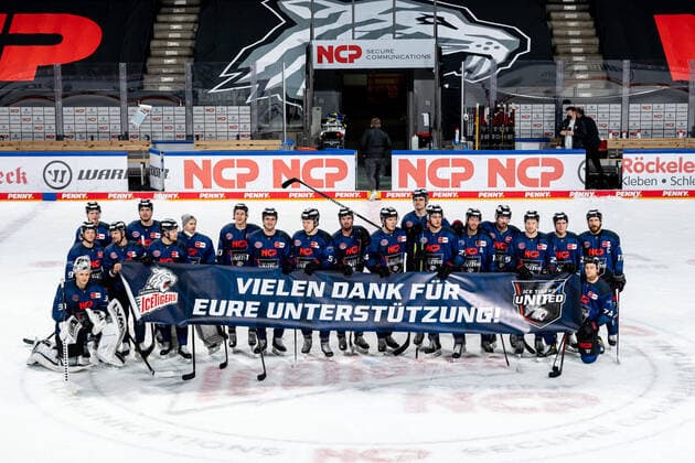 Bilder des Jahres 2021, Sport 04 April Sport Themen der Woche KW15 16.04.2021 - Eishockey - Saison 2020 2021 - DEL - Nürnberg Ice Tigers Icetigers - Kölner Haie - ThHa - Teamfoto Vielen Dank für Eure Unterstützung Banner