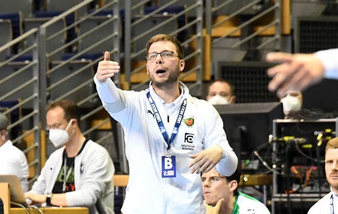 Handball, Herren, Saison 2020 2021, 1. Bundesliga (32. Spieltag), Füchse Berlin - HC Erlangen, Trainer Jaron Siewert (Füchse Berlin), 30.05. 2021, Copyright: xSebastianxRäppoldx xMatthiasxKox